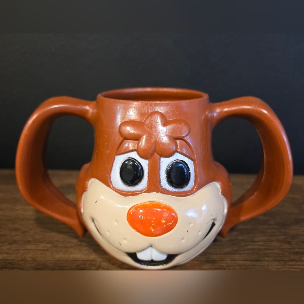 Vintage Nestlé Quick plastic bunny cup
